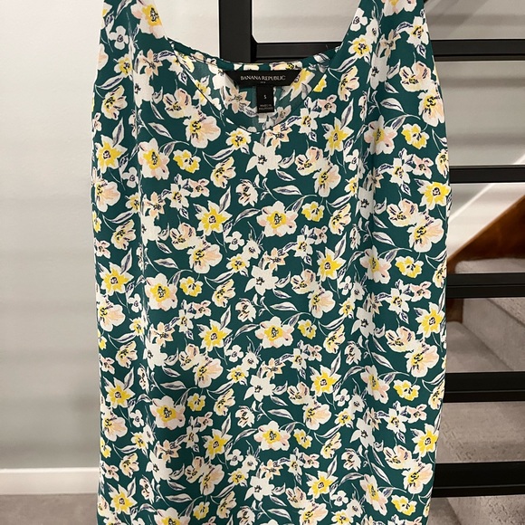 Banana Republic floral tank - Picture 3 of 3